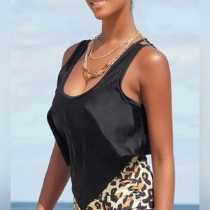 I2Crazy Ruffled Flounce Swim Top XXL - New With Tags